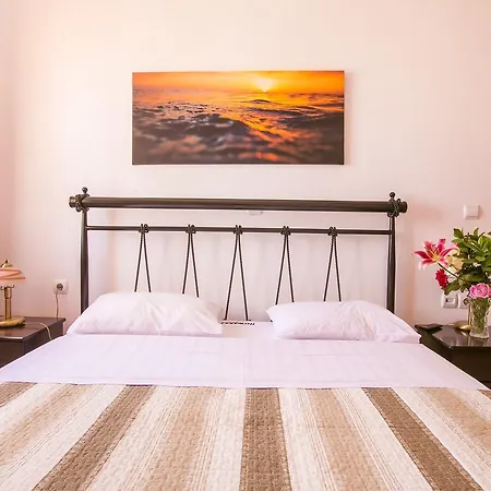 Boutique Hermanassa Apartahotel